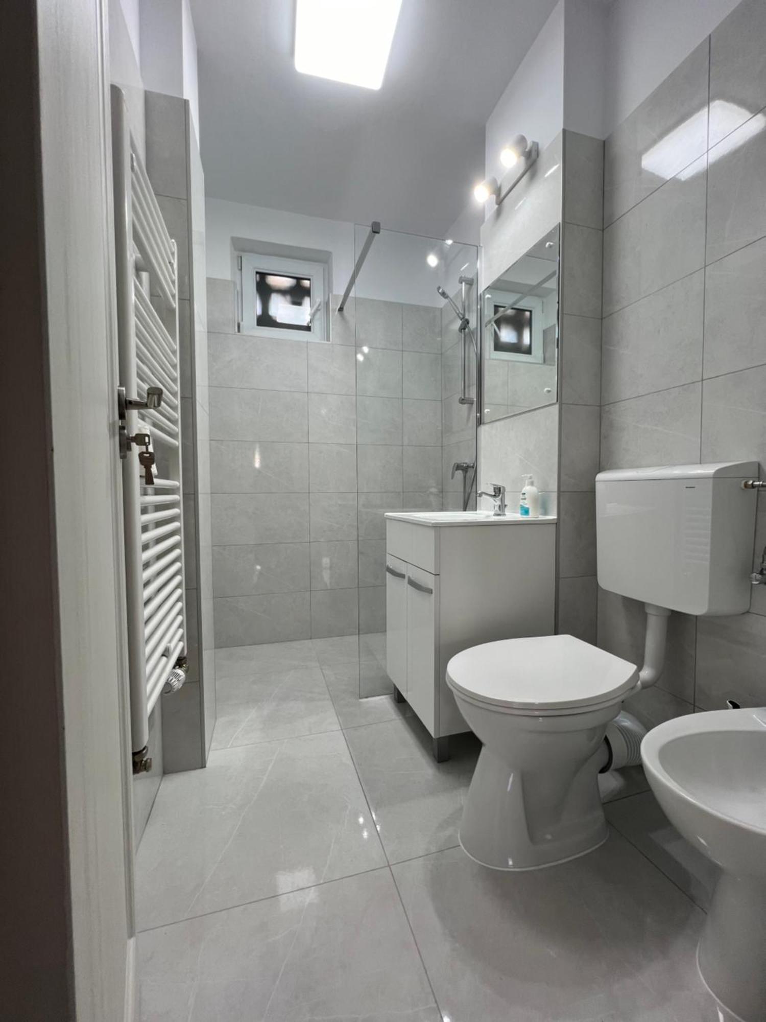 Apartamento Apartament Centru Râmnicu Vâlcea Exterior foto